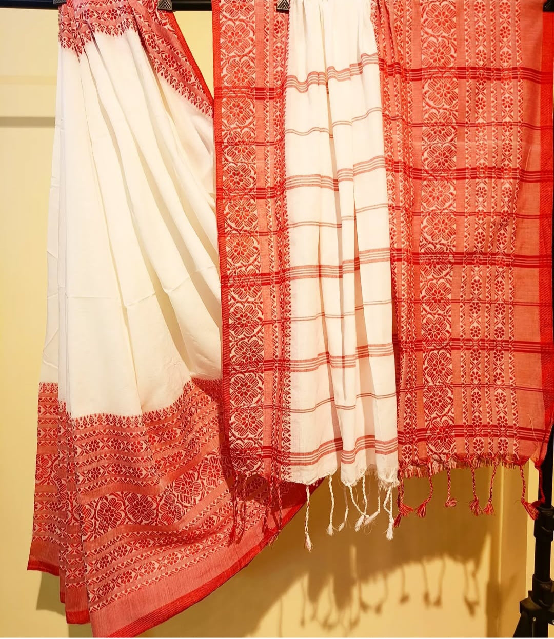Sada Lal Paar Sari