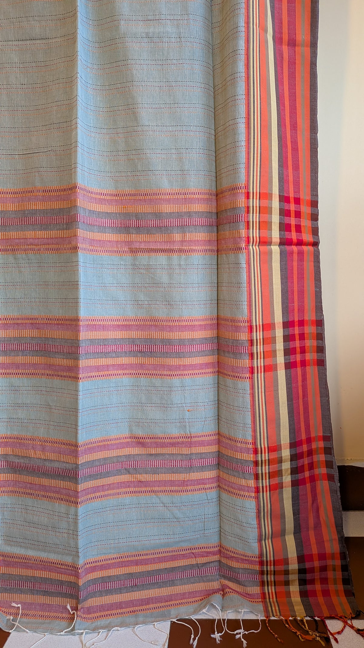 Cotton Handloom Saree with Threadwork.