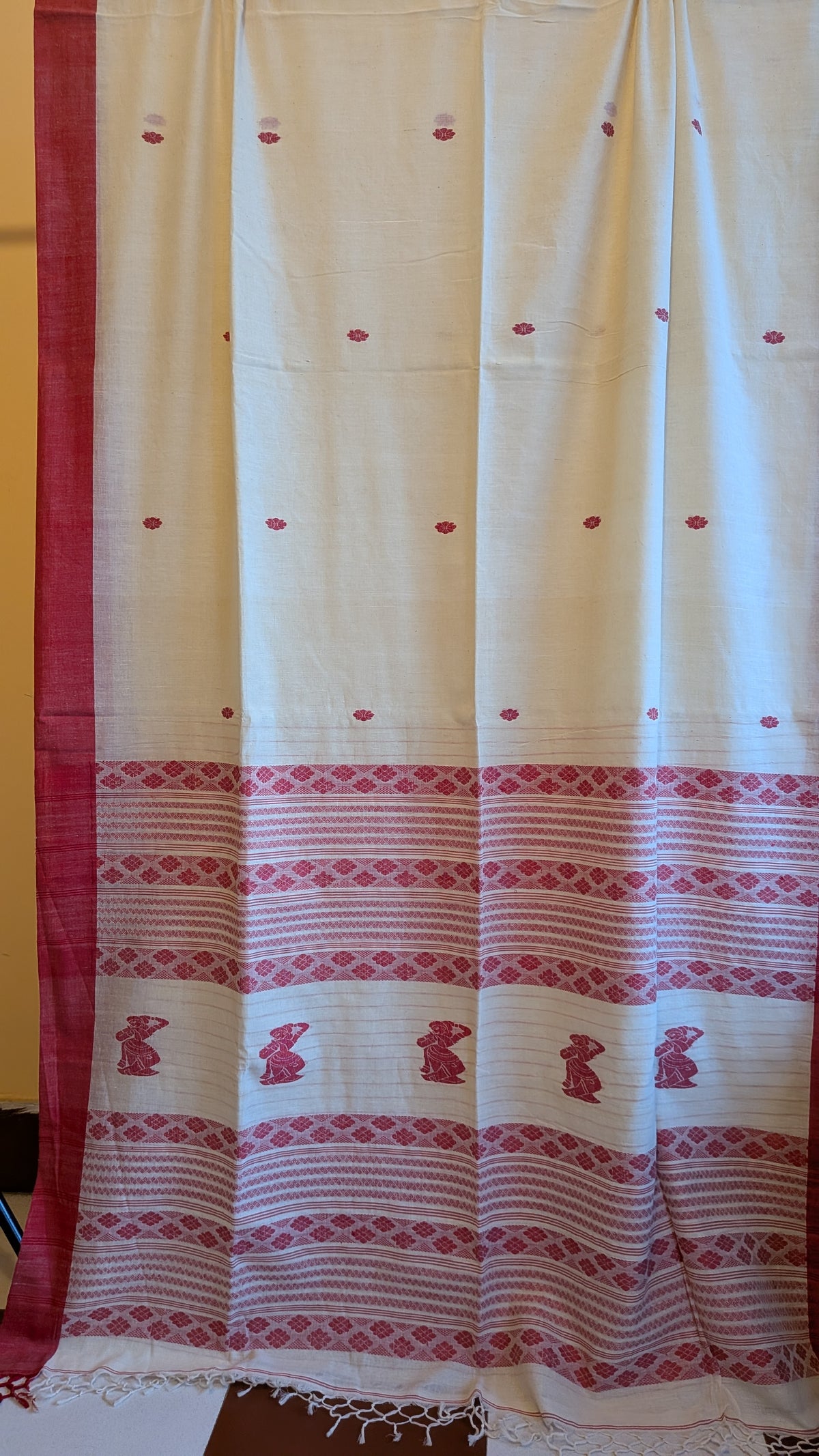 Khadi Sada Lal Paar Saree with Baluchari motif.