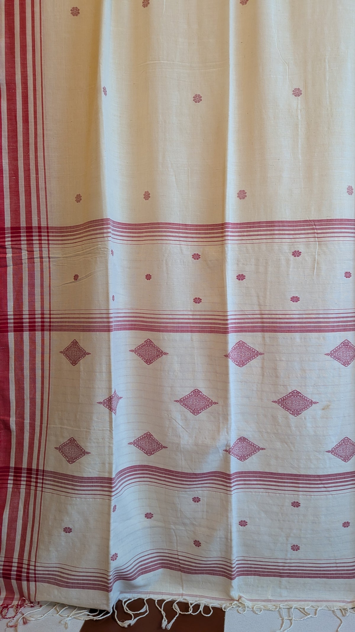 Khadi Handwoven Sada Lal Paar